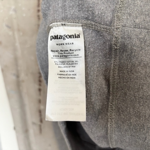 Patagonia Pastel P-6 Label Ahnya Crew Sweatshirt - Picture 6 of 6